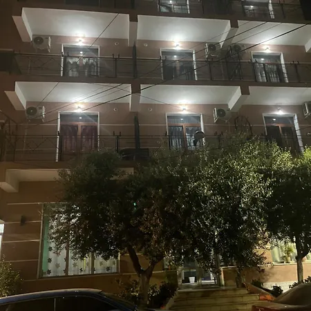 Luli Center فندق 3*